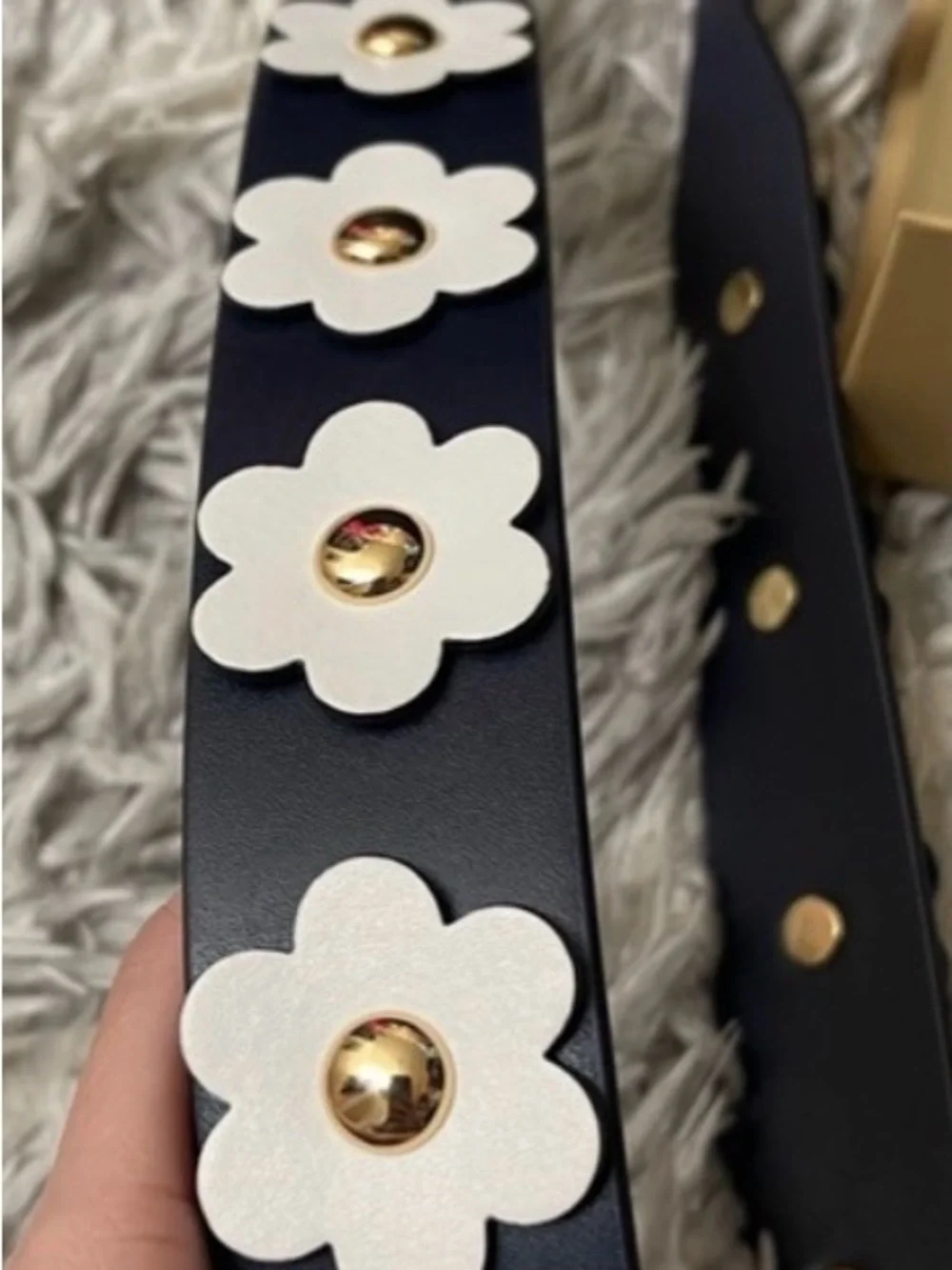 Michael Kor/MK Black Floral Appliqué Bag Strap, guitar strap 🌼 NWT- - Picture 4 of 14